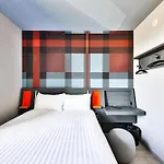 Hotel Easyhotel Paris Charles De Gaulle Villepinte Tremblay-en-France