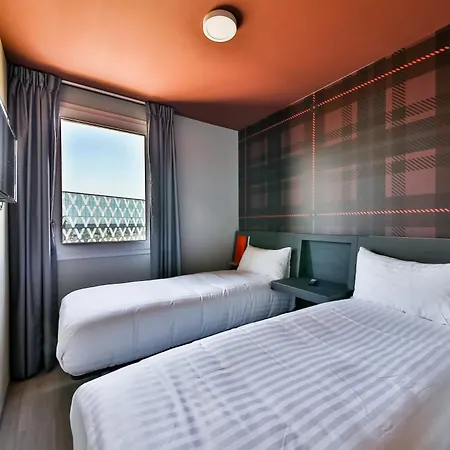 Easyhotel Paris Charles De Gaulle Villepinte Hotel 2*