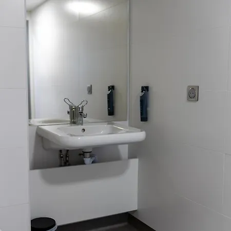 Easyhotel Paris Charles De Gaulle Villepinte 호텔