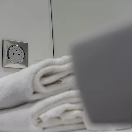 Hotel Easyhotel Paris Charles De Gaulle Villepinte 2*