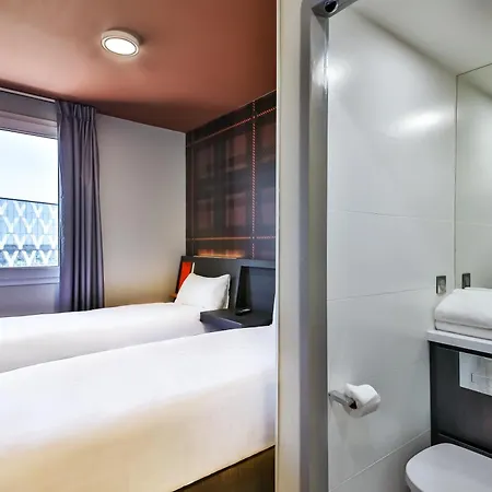 Easyhotel Paris Charles De Gaulle Villepinte 2* Tremblay-en-France