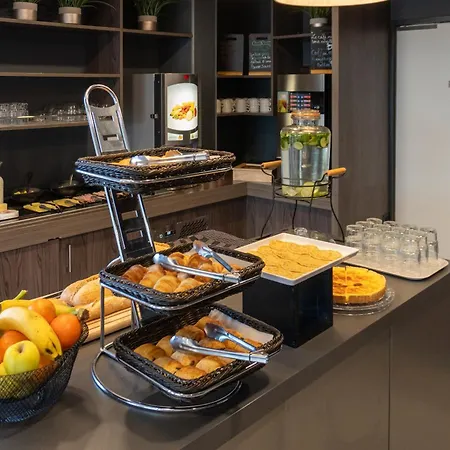 Easyhotel Paris Charles De Gaulle Villepinte Hotel