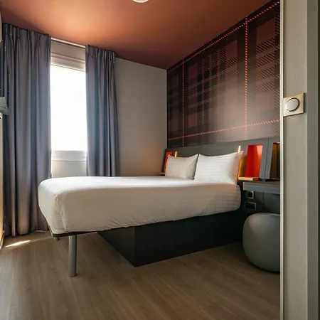Easyhotel Paris Charles De Gaulle Villepinte 2* Tremblay-en-France
